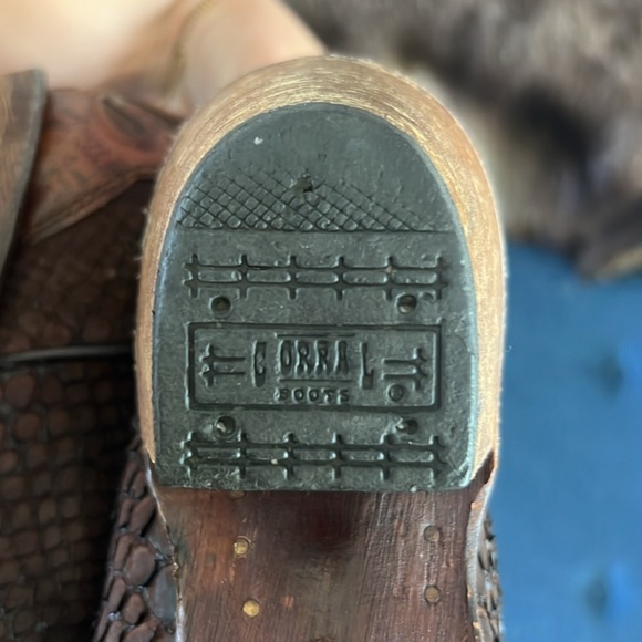 Corral Boots - Picture 4 of 8